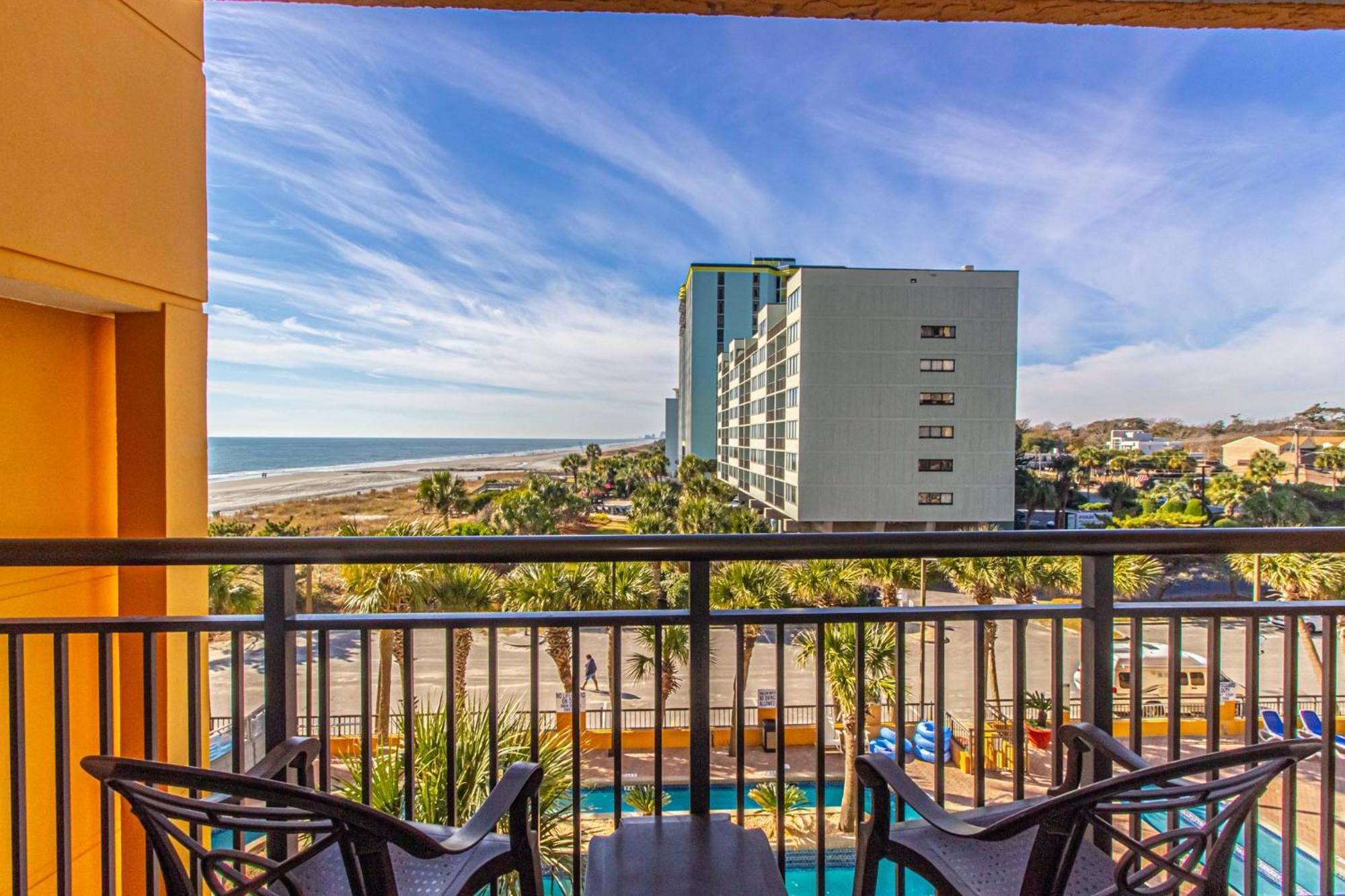 Oversized Ocean View Queen Suite With Beautiful Fireplace And Accents - Sleeps 4 Guests! 미를 비치 객실 사진
