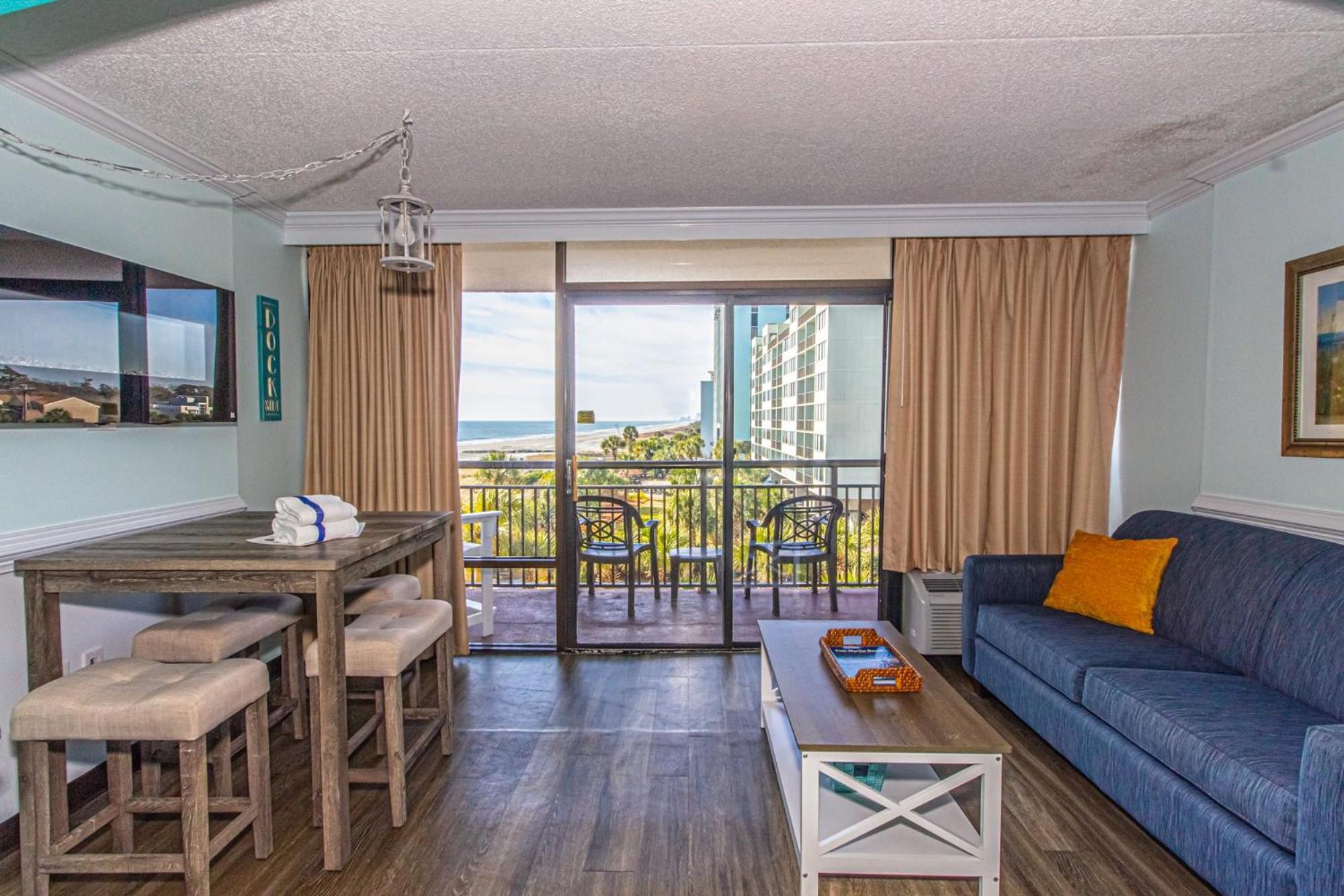Oversized Ocean View Queen Suite With Beautiful Fireplace And Accents - Sleeps 4 Guests! 미를 비치 객실 사진